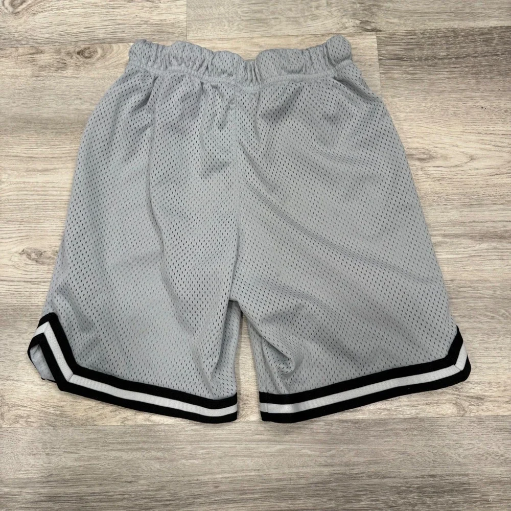Old Navy Active Boys Mesh Basketball Shorts Gray Black White Trim Size M 8